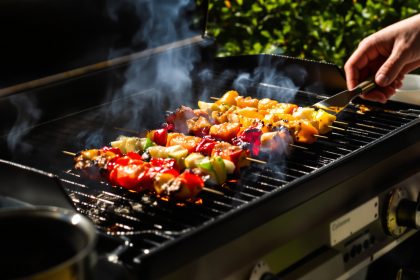 barbecue_jardin_ensoleillé