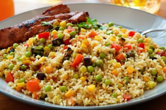 Couscous_royal_servi_sur_table