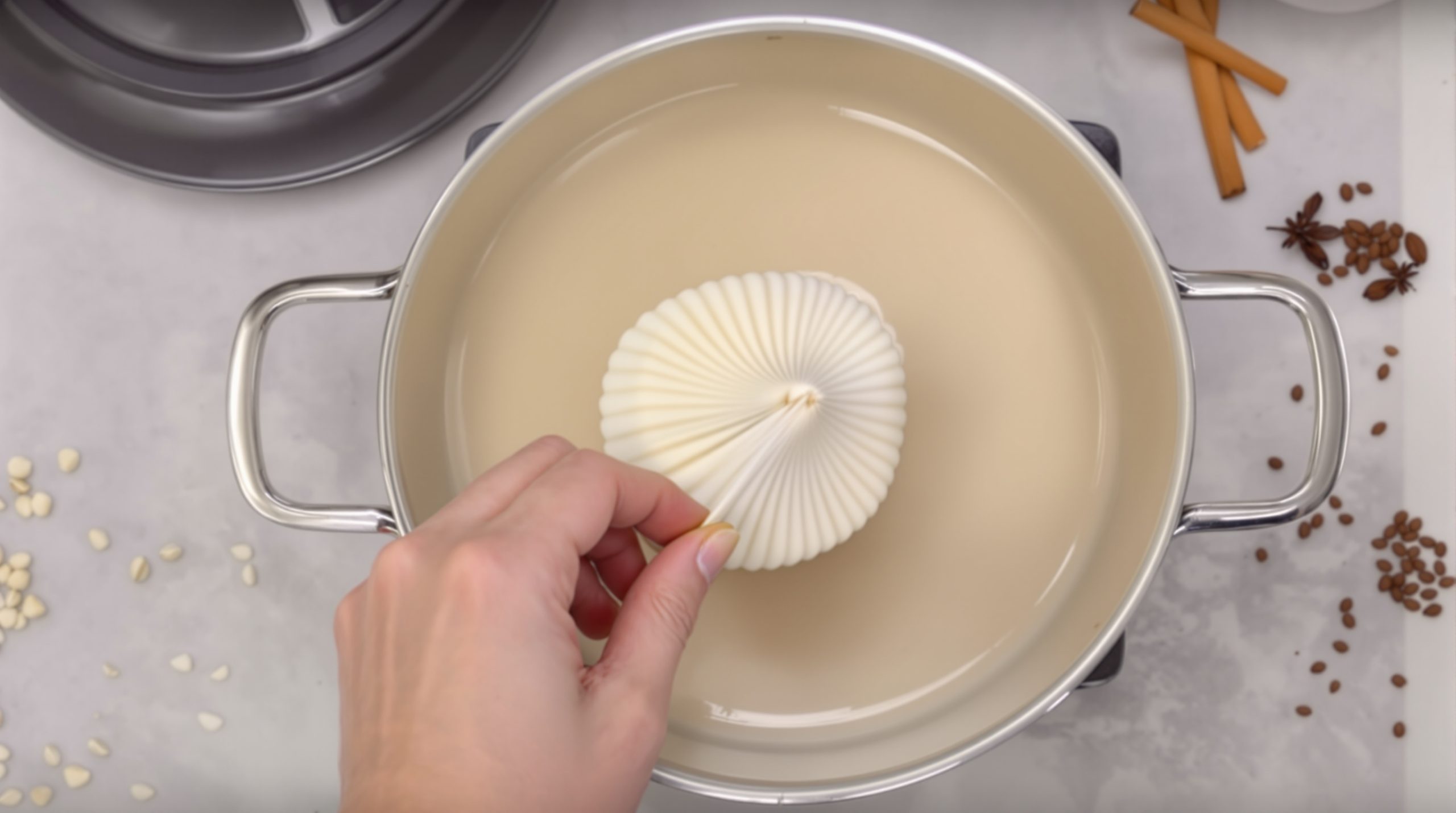 préparation crème vanille.