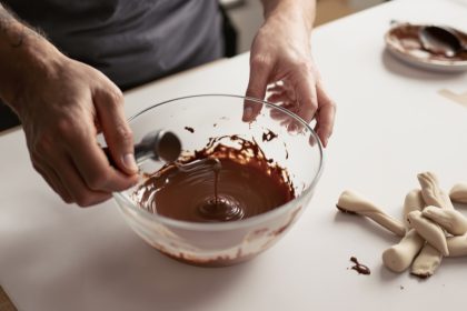 preparation_oeufs_chocolat_maison
