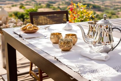 table-makroud-theiere