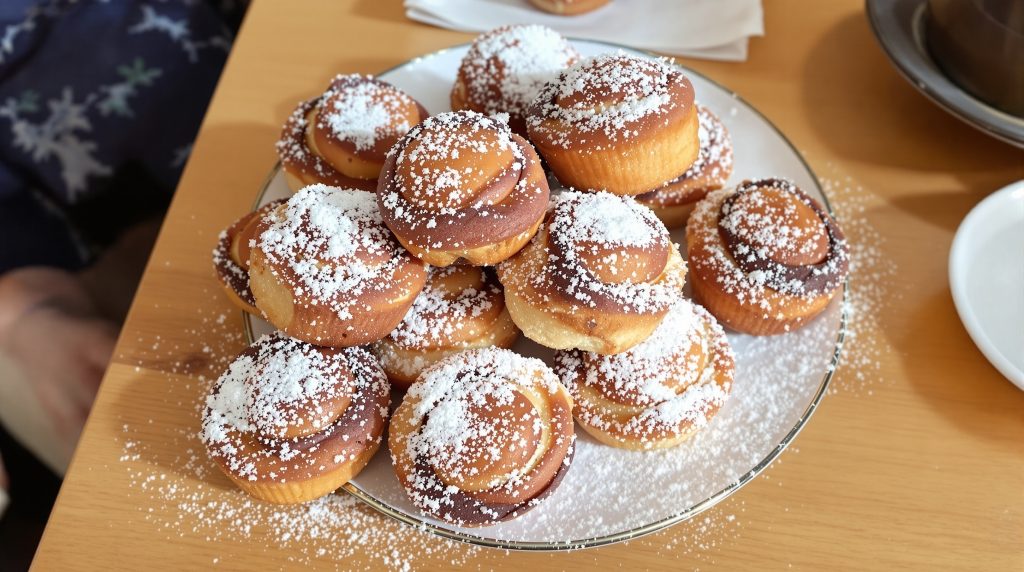 Chouquettes-Dorées-Sur-Table-Bois-Clair