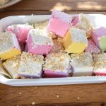 lamingtons-australiens-sur-table