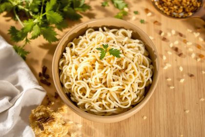 Orzo_pasta_bowl_kitchen_table