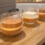 Verrines élégantes de panna cotta.