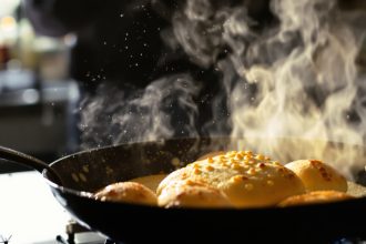 cuisson_naans_poêle