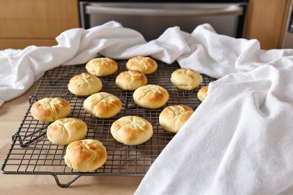 petits-pains-maison-sur-table