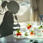 Préparation d'un apéritif méditerranéen