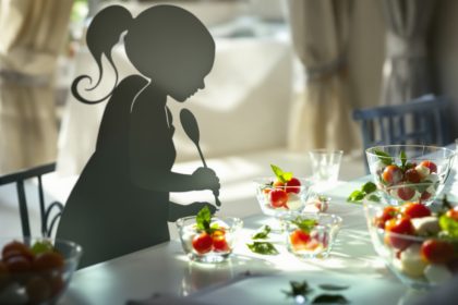 Préparation d'un apéritif méditerranéen