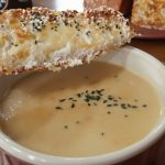 Soupe à l'oignon traditionnelle